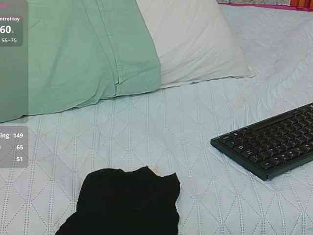 NaughtyMommyy webcam