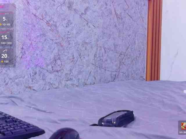 NaughtyMommyy webcam