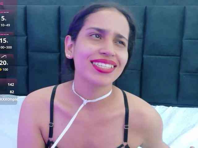 NaughtyMommyy webcam