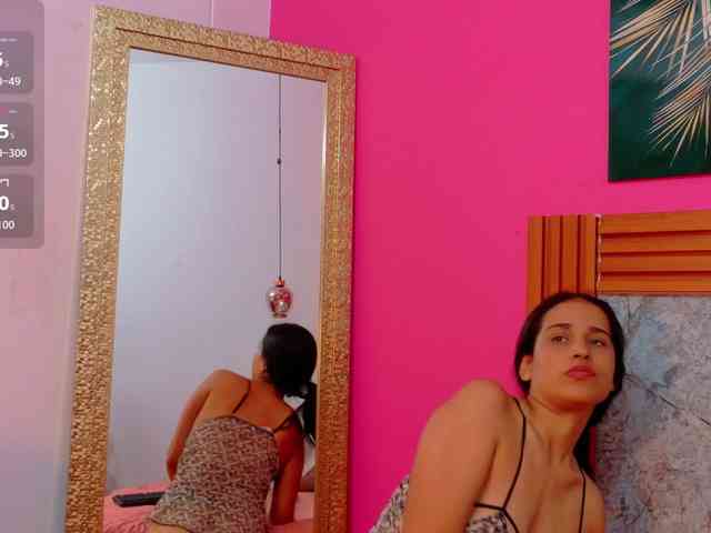 NaughtyMommyy webcam
