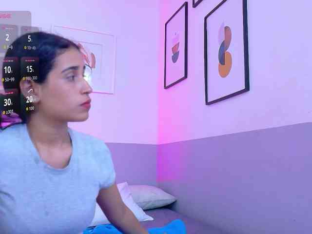 NaughtyMommyy webcam
