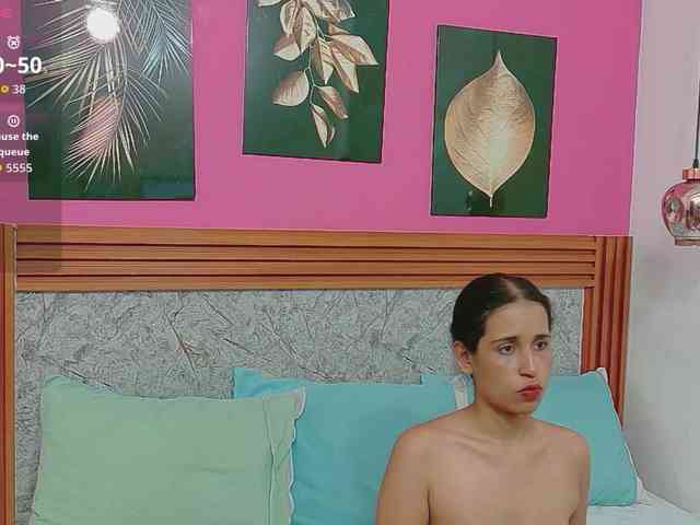 NaughtyMommyy webcam