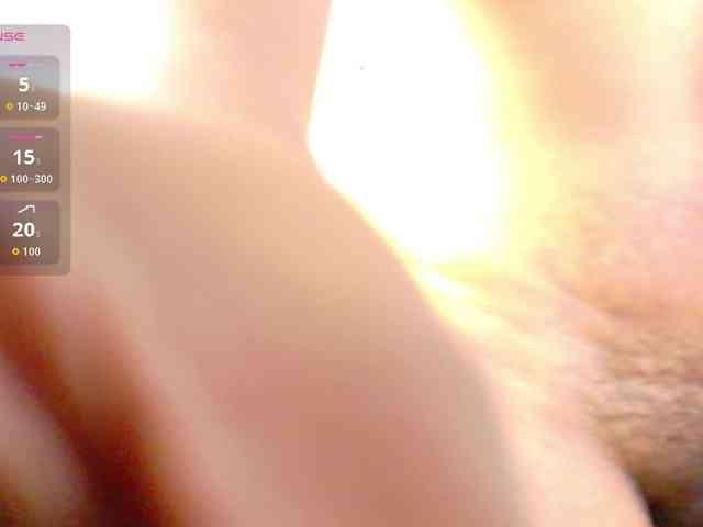 NaughtyMommyy webcam