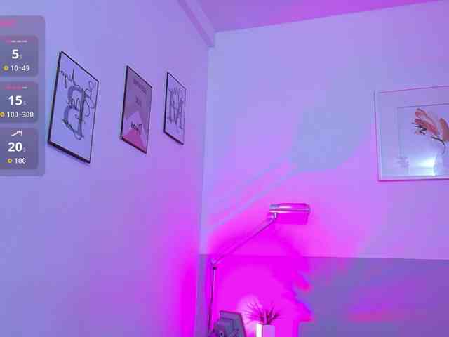 NaughtyMommyy webcam