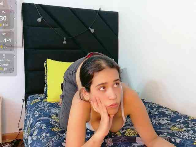 NaughtyMommyy webcam