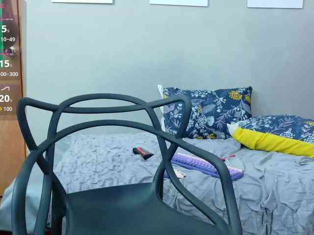 NaughtyMommyy webcam
