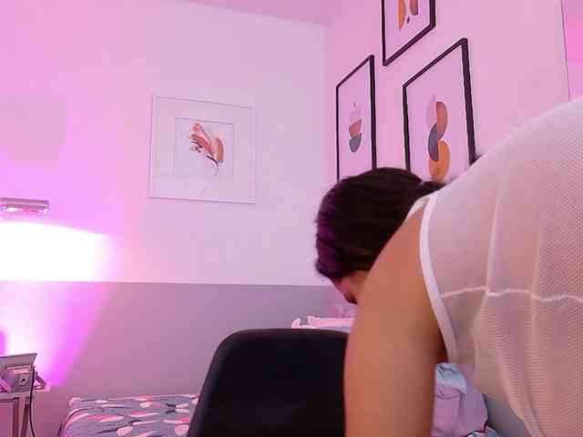NaughtyMommyy webcam