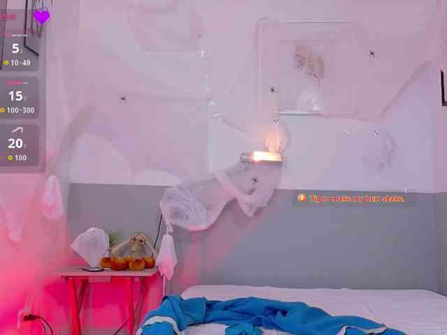 NaughtyMommyy webcam