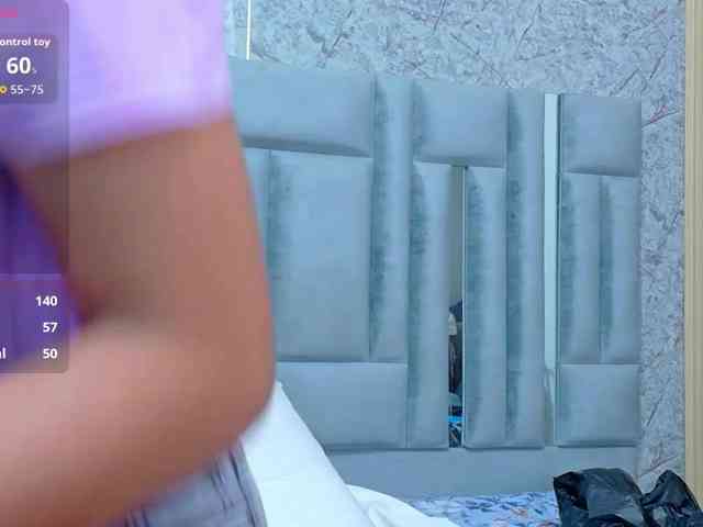 NaughtyMommyy webcam
