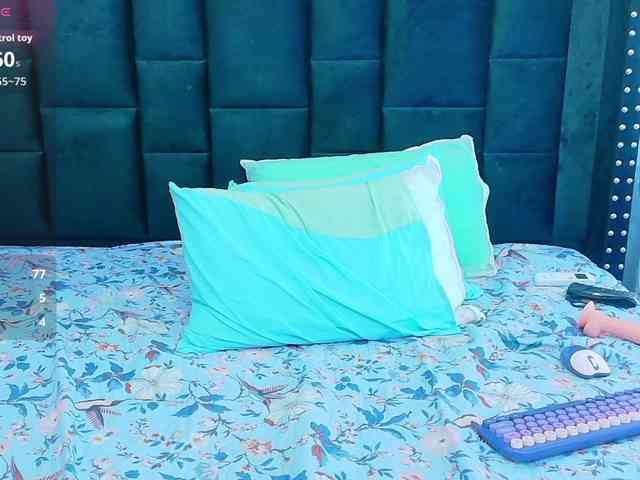 NaughtyMommyy webcam