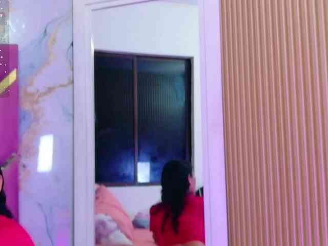 NaughtyMommyy webcam