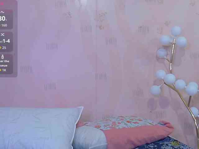 NaughtyMommyy webcam