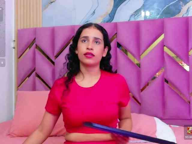 NaughtyMommyy webcam