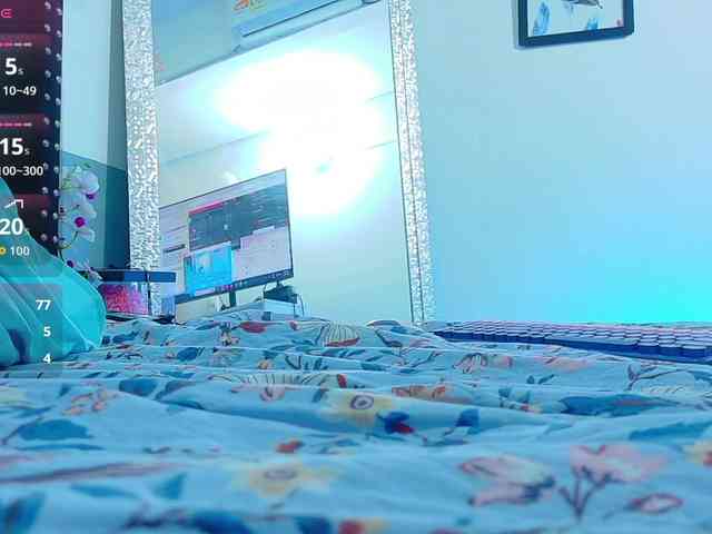 NaughtyMommyy webcam