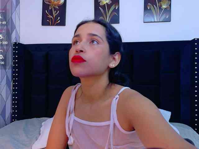 Model: NaughtyMommyy