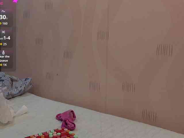 NaughtyMommyy webcam