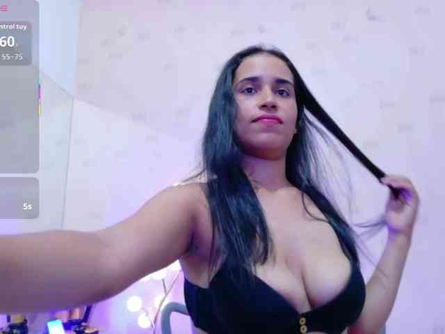NaughtyMommyy webcam