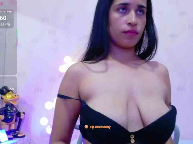 NaughtyMommyy webcam