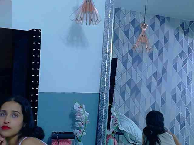 NaughtyMommyy webcam