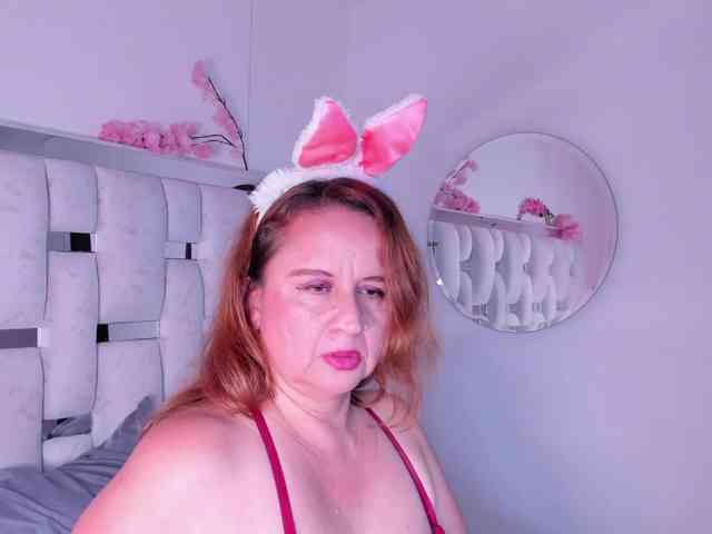 IsabellaBennet webcam