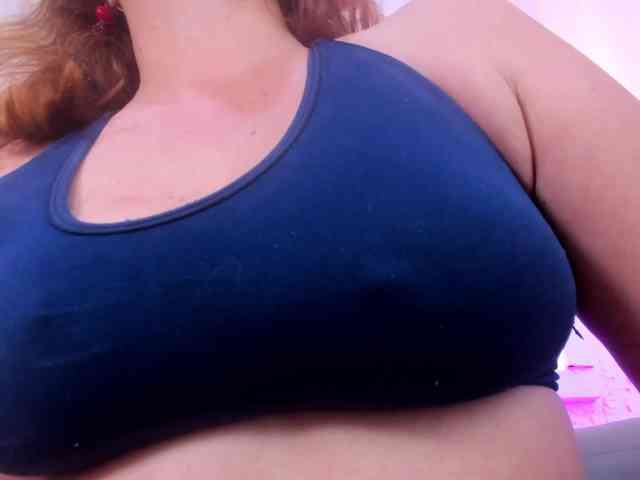 IsabellaBennet webcam