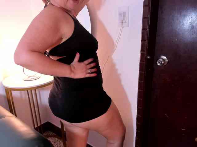 IsabellaBennet Live Webcam on BongaCams