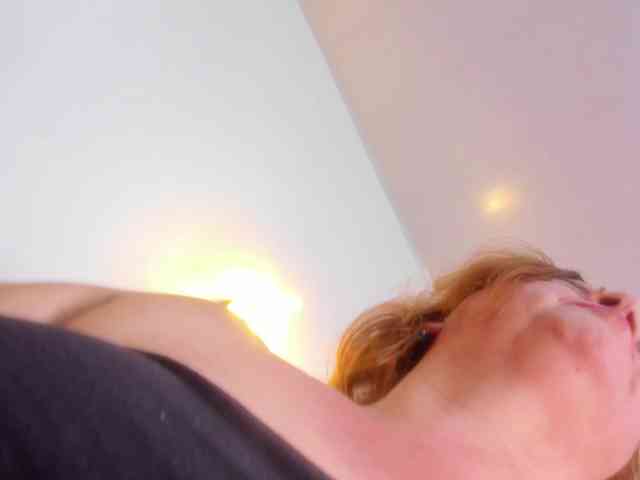 IsabellaBennet webcam