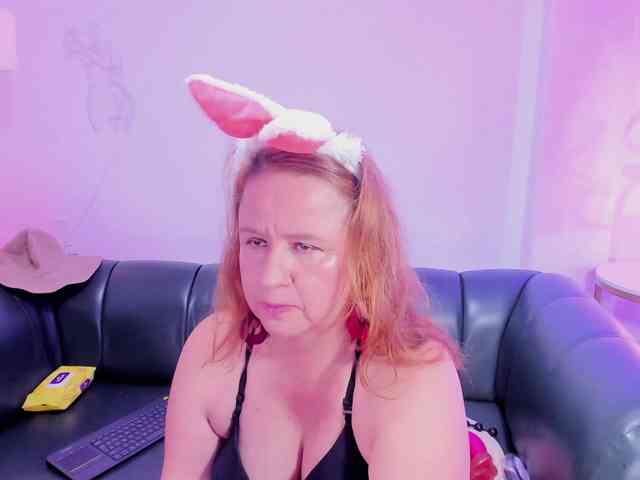 IsabellaBennet webcam