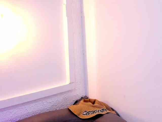 IsabellaBennet webcam