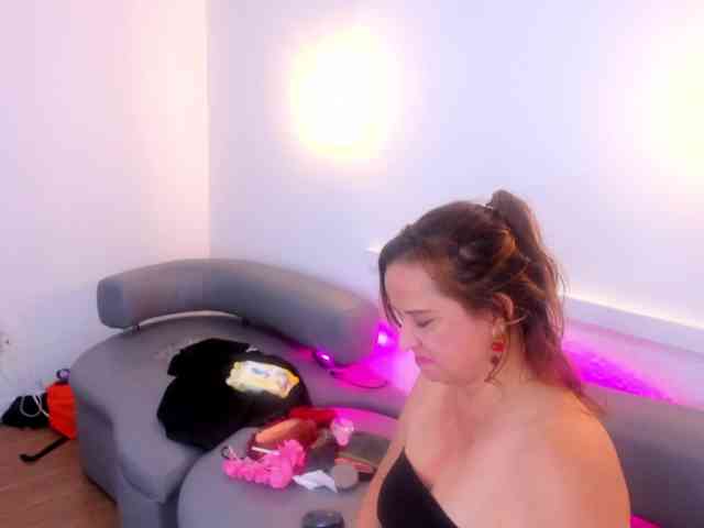 IsabellaBennet webcam
