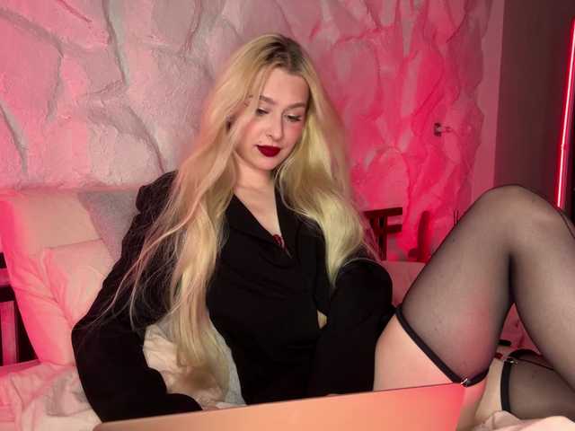 leilaelli live cam on BongaCams