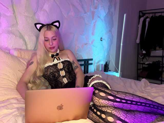 leilaelli live cam on BongaCams