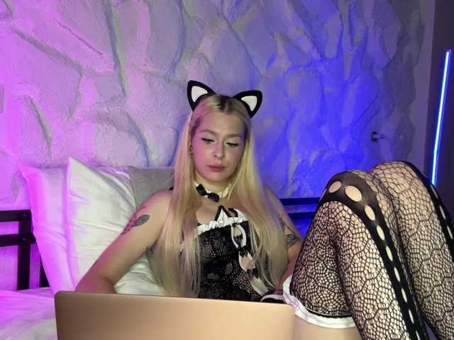 leilaelli live cam