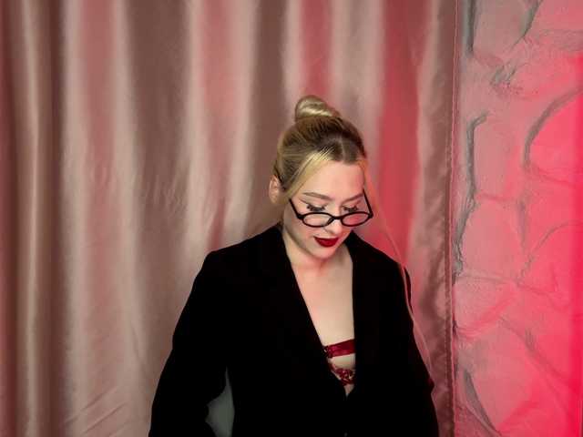 leilaelli live cam on BongaCams