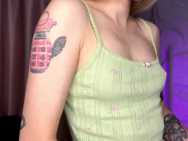 leilaelli live cam on BongaCams