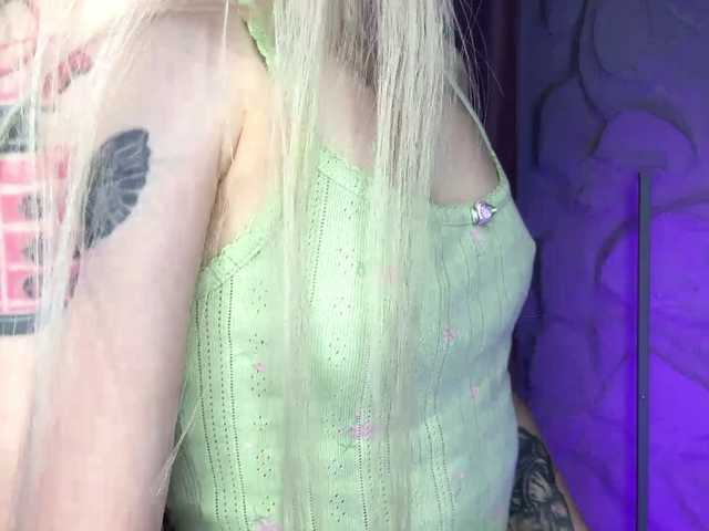 leilaelli live cam on BongaCams