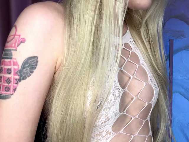 leilaelli live cam on BongaCams