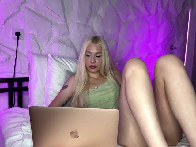 leilaelli live cam on BongaCams