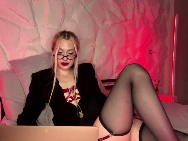 leilaelli online