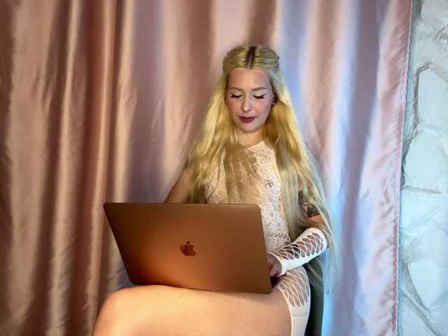 leilaelli live cam on BongaCams