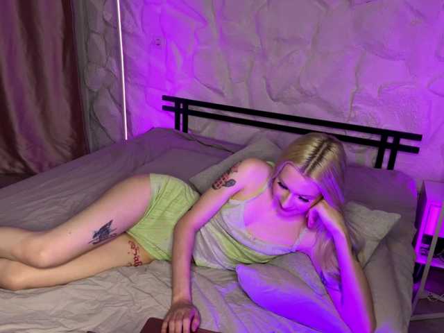 leilaelli live cam on BongaCams
