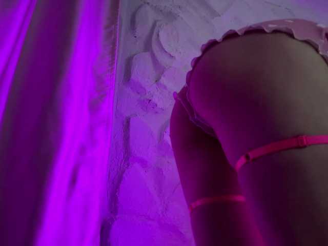 leilaelli live cam on BongaCams