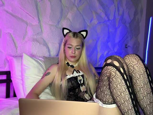 leilaelli live cam