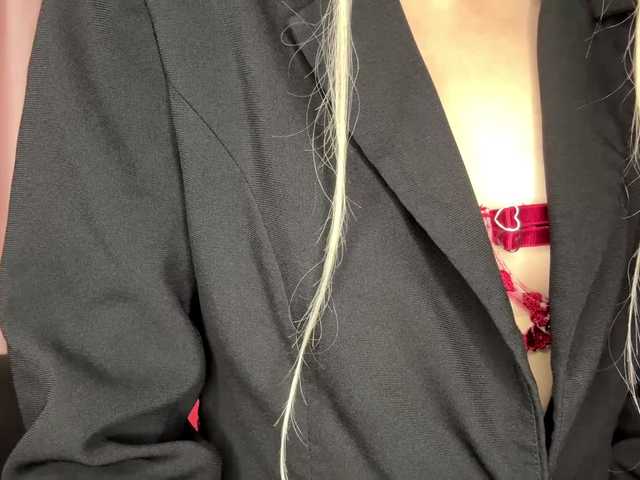 leilaelli live cam