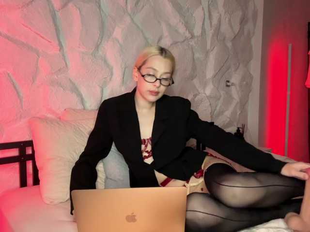 leilaelli live cam on BongaCams