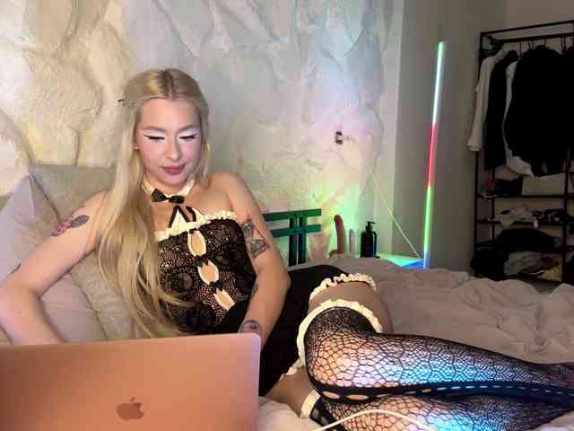 leilaelli webcam