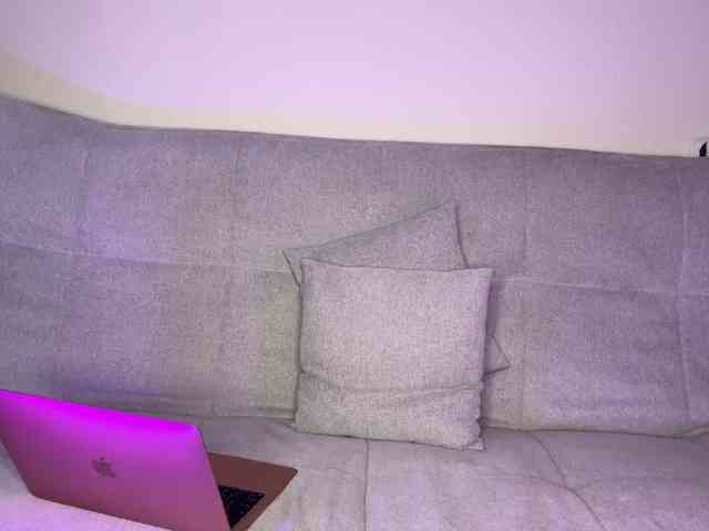 leilaelli webcam