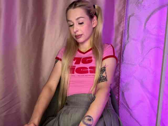 leilaelli webcam