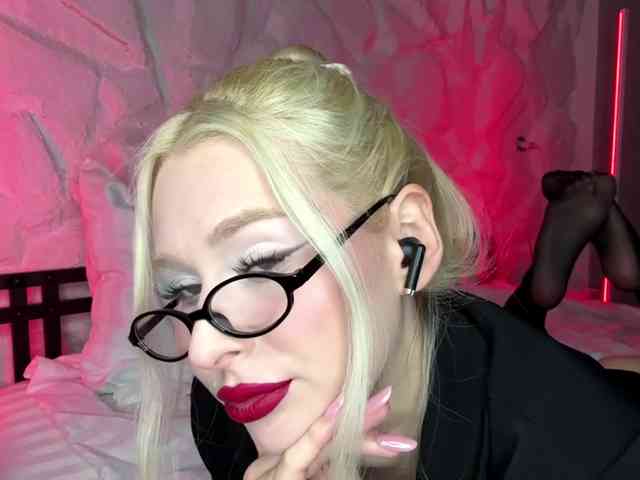 leilaelli webcam