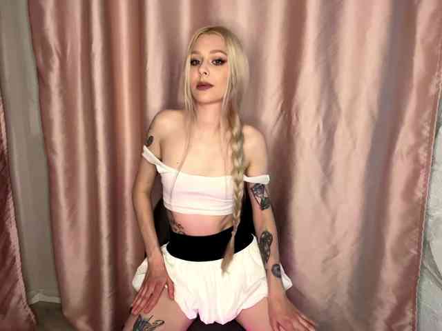 leilaelli webcam